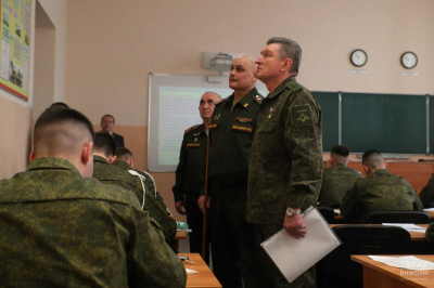Александр Лапин: &laquo;Главное &mdash; сохранить людей и жизни бойцов&raquo;