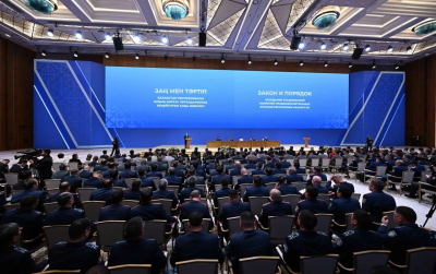Глава государства поручил навести порядок в обороте сим-карт и защите персональных данных