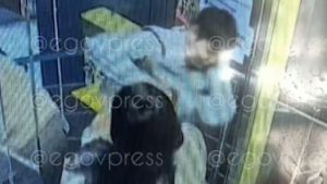 Жителя Алматы подозревают в нападении на незнакомую женщину (видео)