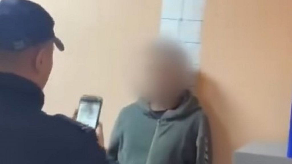 Карагандинца наказали после видео с открытия ресторана