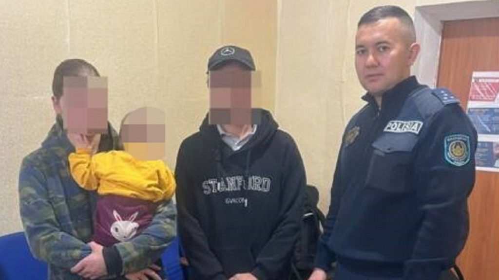 “У пары растет годовалая дочь”: иностранку нашли в отдаленном селе Казахстана