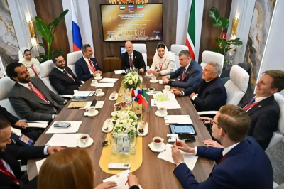 Рустам Минниханов встретился с министром экономики и туризма ОАЭ