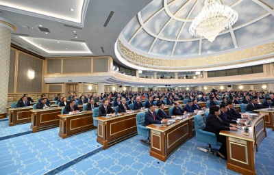 Выделенка для чиновников: депутаты предлагают перераспределить транспортные потоки в Астане