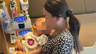 "Стойкий оловянный солдатик": 3-летняя девочка из Шымкента борется с раком крови