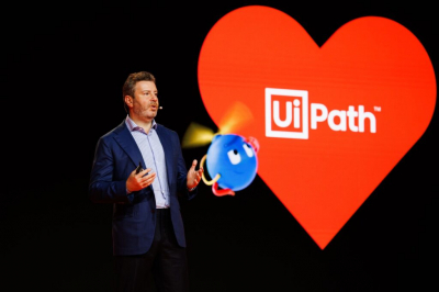 Акции UiPath упали на 30% после объявления о смене генерального директора