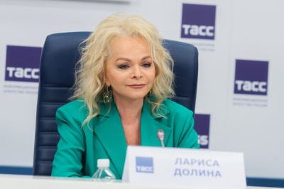 Один из мошенников по делу Долиной ушел на СВО и выбыл из процесса