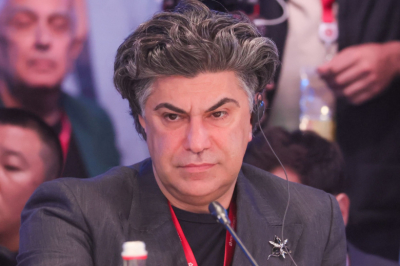 Артист Цискаридзе ответил, зависим ли от гаджетов