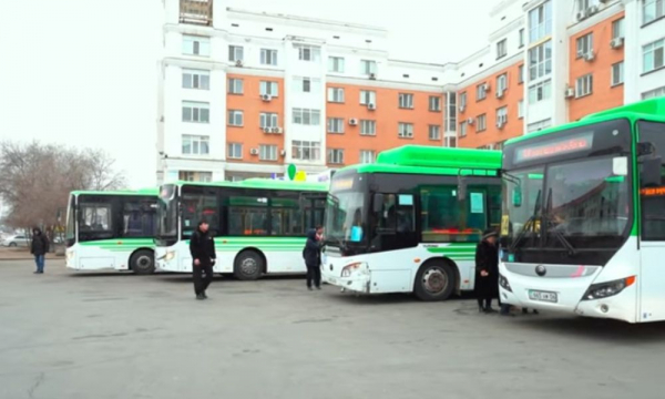 80 тенге или 2 МРП? В Атырау штрафуют за безбилетный проезд