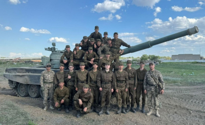 Первый опыт новобранцев Семея: обкатка танком и боевые навыки