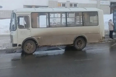 В Саранске автобус наехал на выпавшую из салона 72-летнюю пассажирку