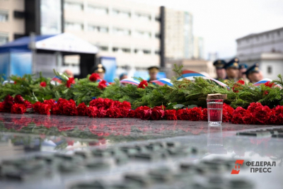 Дань памяти воинам отдали в Новом Уренгое: «Защита отчизны – дело чести каждого»