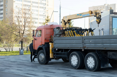 В Казани эвакуировали 160 неправильно припаркованных электросамокатов и велосипедов