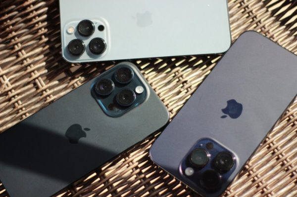 Запрет на гаджеты от Apple вводит в своих компаниях Илон Маск
