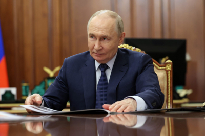 Стало известно, стоит ли ожидать трехсторонней встречи глав РФ, Китая и США