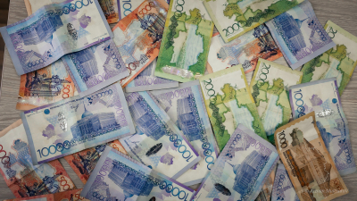 Мошенник обманул жителей ЗКО на 200 миллионов тенге