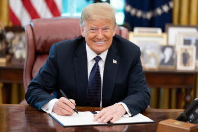 США объявили свой День Победы: Трамп назвал разгром нацистской Германии «триумфом Америки»